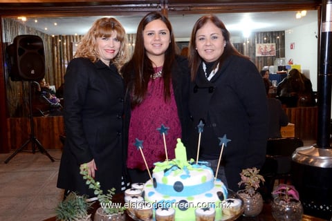 06022015 BABY SHOWER.  Lorena Reyes será mamá en breve, acontecimiento especial que celebraron las futuras abuelitas Gaby Bravo y Norma Liu con una amena recepción.