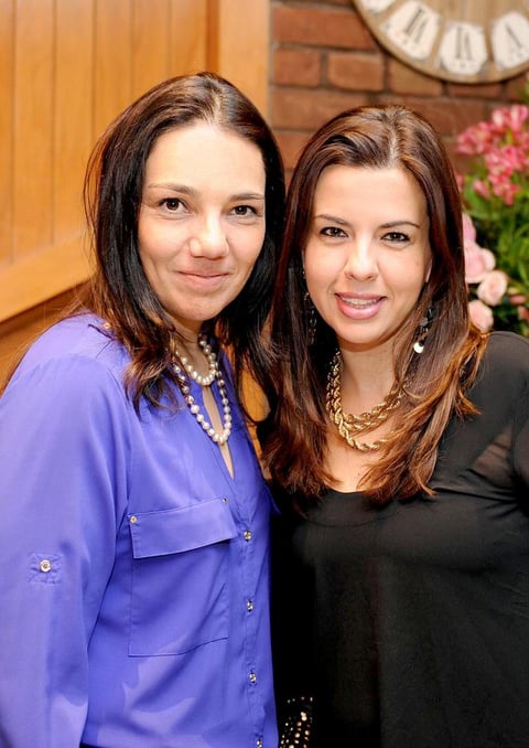 Vanessa y Sofía.