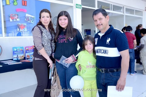 10022015 Gabriela, Emily, Domingo y Max.