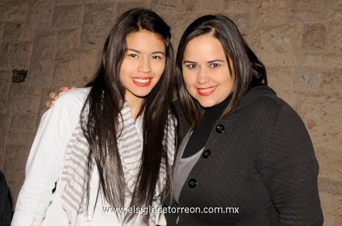 11022015 Karla e Isela.