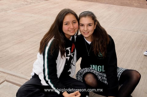 12022015 Monse y Fer.