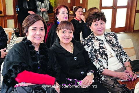 12022015 ENTRE AMIGAS.  Anita, Ana Luisa y Alejandra.