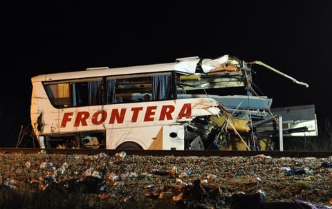 La unidad accidentada salió de Nuevo Laredo, Tamaulipas, con dirección a Nueva Rosita, Coahuila.