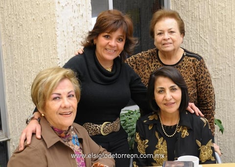 17022015 Fernanda, Karen, Lola e Ivonne.