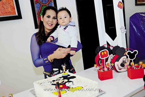 20022015 SU PRIMER CUMPLE.  Raúl Emiliano con su mamá Mónica.