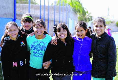 15022015 FELICES.  Karla, Mariana, Katia, Miranda, Isabella y Fernanda.