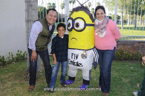 22022015 ¡FELIZ CUMPLEAñOS!  Fernando Jaime Álvarez Tostado cumplió ocho años, por lo que fue festejado por sus papás, Fernando Jaime y Priscila Álvarez.