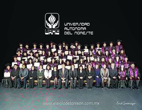 22022015 Finaliza la generación 2014 de la Universidad Autónoma del Noreste Campus Torreón, egresando una vez más a la comunidad un grupo de profesionistas que contribuirán al desarrollo de la Comarca Lagunera. Felicidades y éxito.- Érick Sotomayor Fotografía