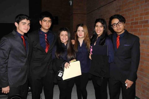 José Miguel, René, María José, Eve, Mafer y Gerardo.