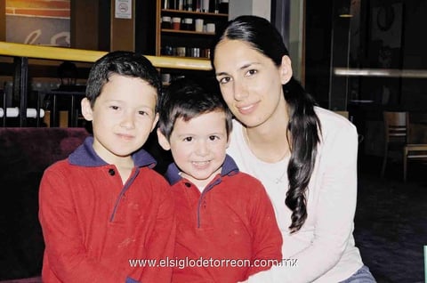 01032015 José Andrés, Matías y Silvia.