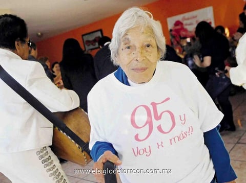02032015 CELEBRA 95 AñOS.  Rebeca Bernal Gómez.
