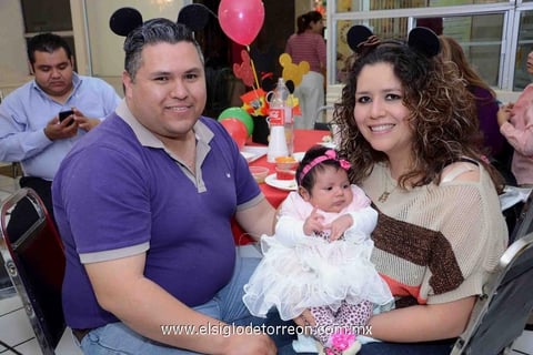 05032015 EN UNA FIESTA.  Víctor, Mayte y Alejandra.