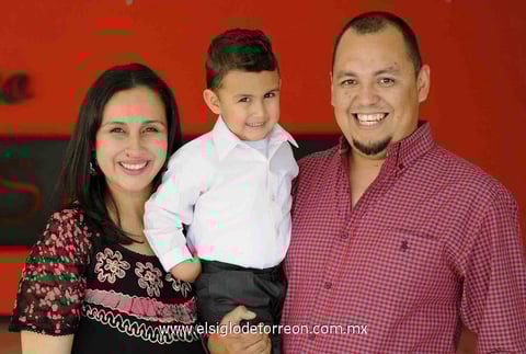 06032015 ESTUDIANTES.  Gaby López y Guillermo Vargas