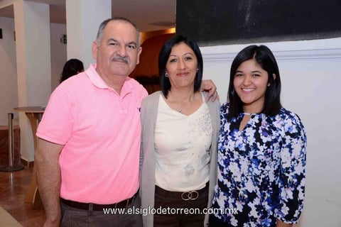 06032015 Valeria y Jazmín.