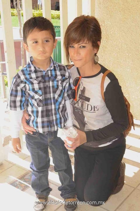 06032015 EN RECIENTE EVENTO.  Leonardo y Érika.