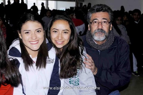 07032015 Meredith, Christian y Profesor Armendáriz.