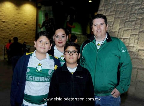 07032015 Érick, Nadia, Érick y Xavier.