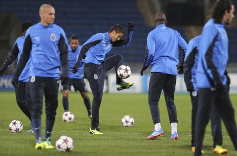 No juega con el Porto, pero Diego Reyes también fue convocado.