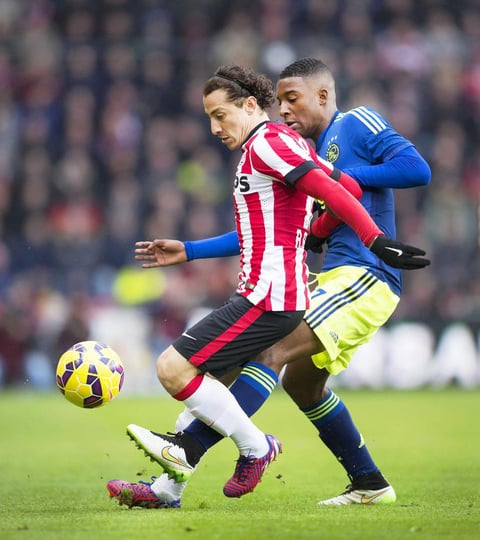Andrés Guardado también pasa por un buen momento con el PSV.
