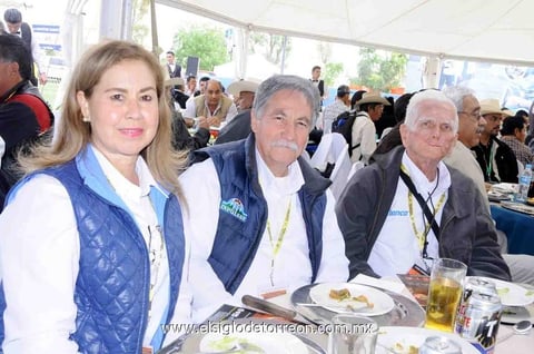 11032015 Karla González y Leticia Gómez.
