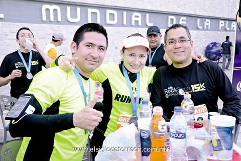 11032015 CORREDORES.  Javier, Karen y Francisco.