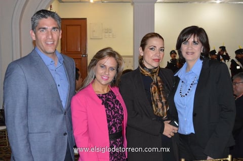 12032015 Fernando, Ana Cecy, Irene y Elena.