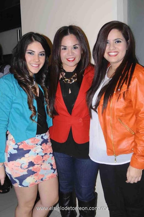 13032015 América, Andrea y Saydé.