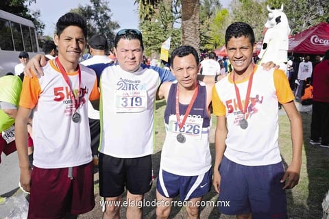 14032015 CORREDORES.  Érick, Benjamín, Charly y Alan.
