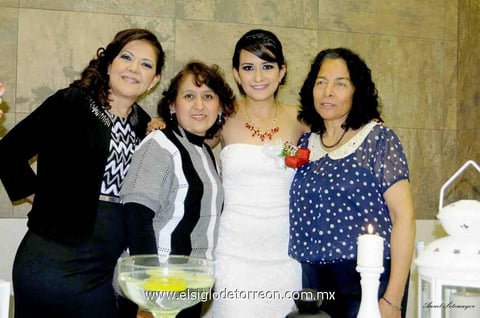 14032015 Las organizadoras de esta bonita celebración hicieron que Edna Rocío pasara un día muy especial antes de unirse en matrimonio con su futuro esposo.
