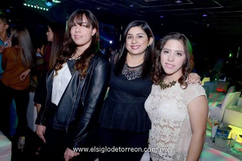 14032015 DIVERTIDA NOCHE.  Mariana, Pamela y Diana.