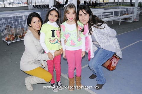 17032015 EN UN TALENT SHOW.  Idalia Montelongo, Ivonne Camila, Karla Ruiz y Bárbara Ramírez.