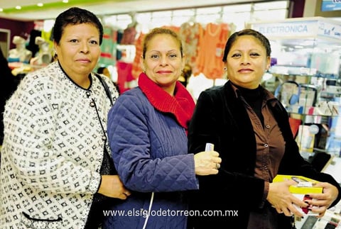 15032015 María, Elizabeth y Esperanza.