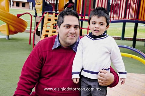 18032015 CONTENTOS.  Carlos y Mikel.
