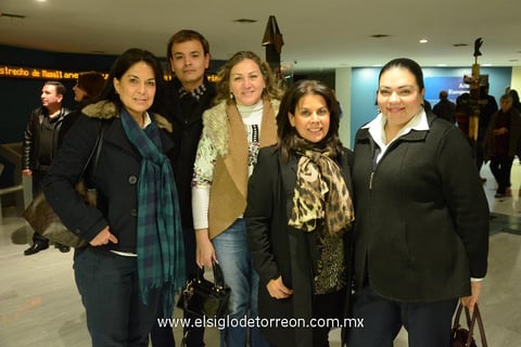 20032015 EN UNA EXPOSICIóN.  Maribel, Daniel, Araceli, Rocío y Doris.