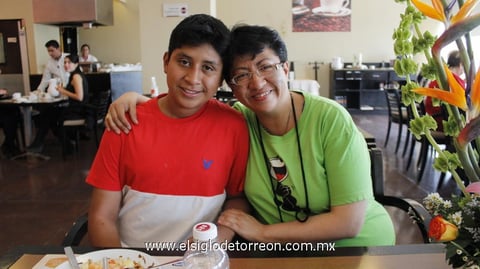 23032015  Iram Cainos y Marisol Galindo.