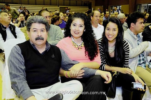 22032015 Héctor, Nena y Paola.