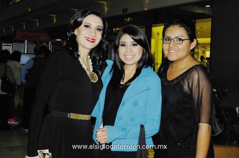 22032015 Karina y Karina.