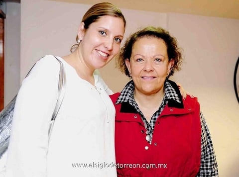 22032015 Lorena y Lourdes.
