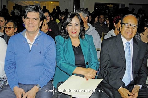 22032015 Jose Ángel Pérez Hernández, Socorro Chávez y Óscar Mejía.