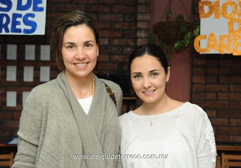 21032015 EN EVENTO ESCOLAR.  Cristina y Marcela.