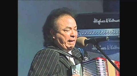 Aniceto Molina nació en El Campano, y se destacó como un cantante y acordeonista cuyas composiciones se caracterizan por su ritmo pegajoso y el doble sentido.