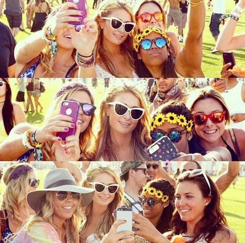 Paril Hilton presumió las selfies que le pidieron en el festival.