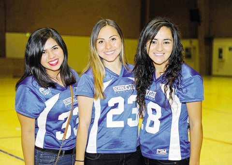Vanessa, Sofía, María, Regina, y Estefanía.