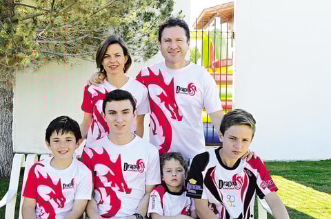 José Miguel, David, Diego, Gabriel, Gaby y Julián.