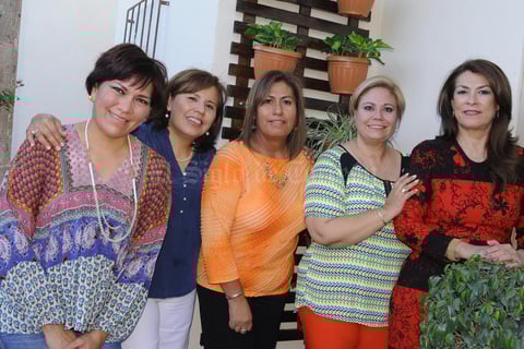 Vero, Rosy, Laura, Marisa y Jose.