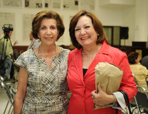 Josie Iriarte y María Isabel Saldaña.