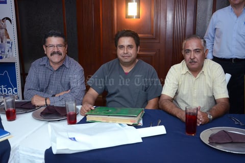 Armando, Armando y Edmundo.