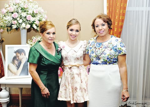 Sra. Cristina Escamilla Hernández y Sra. Sara Alicia Gutiérrez del Bosque fueron las anfitrionas de este emotivo evento.