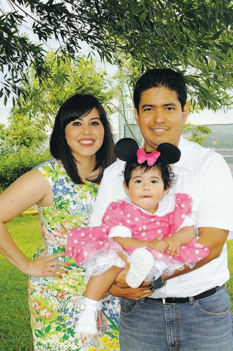 FELIZ CUMPLE.  La pequeña Paula Cuan Sánchez en la fiesta que le organizaron sus papás, Ernesto Cuan Montaño y Claudia Kristal Sánchez, por su primer año de vida.