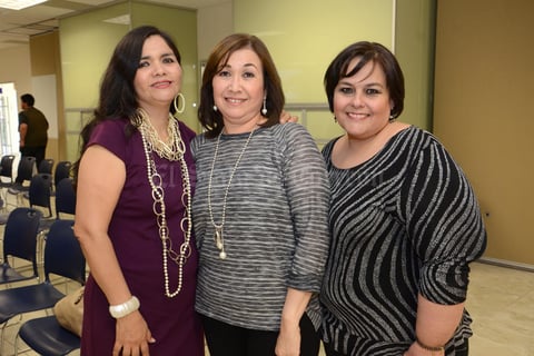 Consuelo, Magaly y Gabriela.